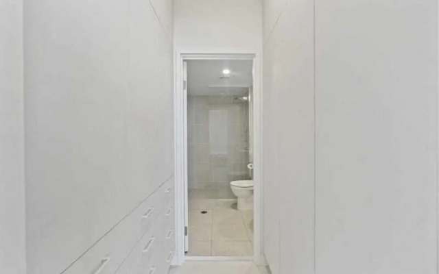 Swell Apartments - by Burleigh Letting