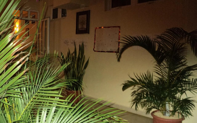 Monalysa St. Honore Apartment & Studio