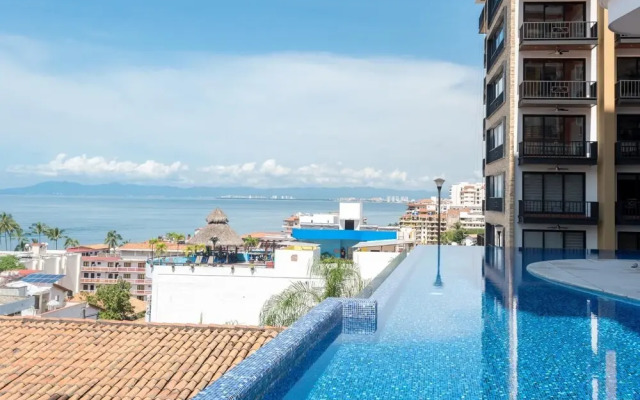 Signature Pinnacle 205 - Luxury Condo With Ocean Views
