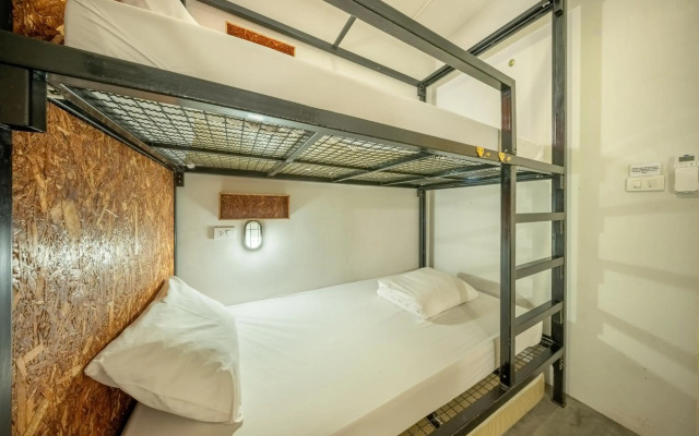 Pho Hostel