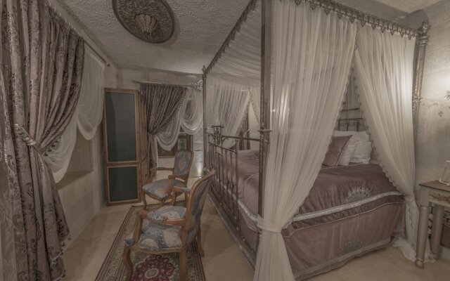 Elika Cave Suites