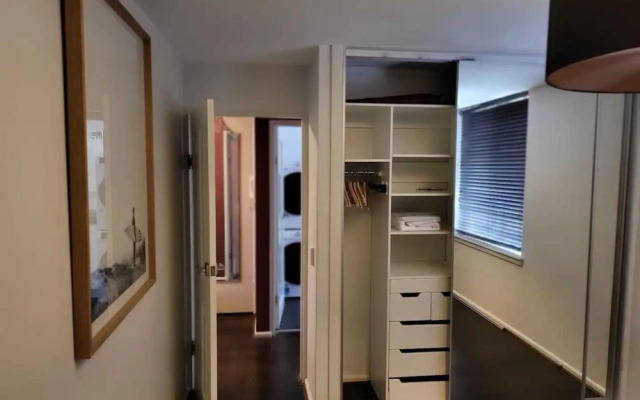 Homely 1 Bedroom Retreat in South Yarra With Balcony