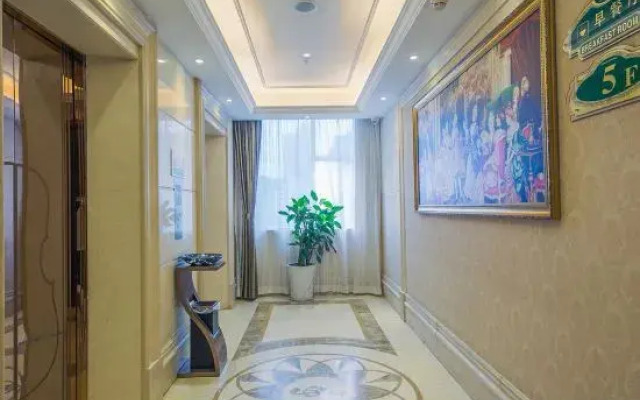 Vienna Hotel (Ji'an Railway Station)