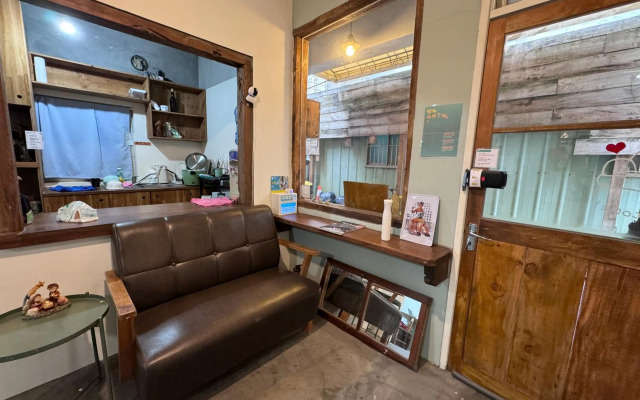 MatchBox Hostel