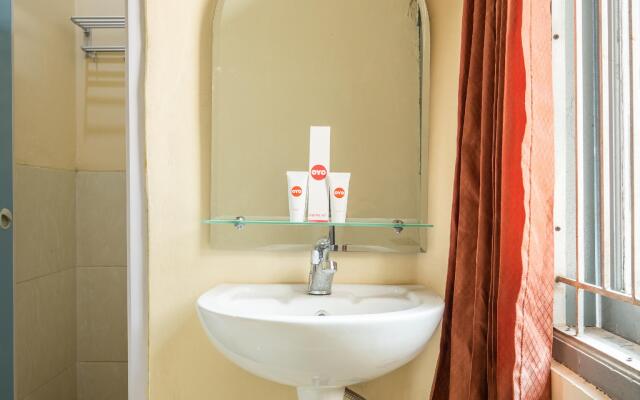OYO 1120 Hotel Grand Liquid