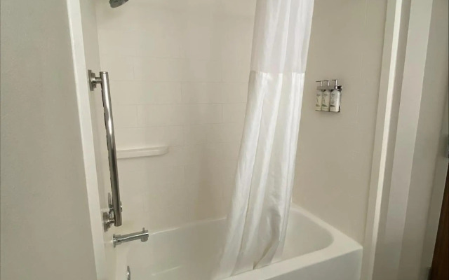 Holiday Inn Express Hotel & Suites Mesquite by IHG