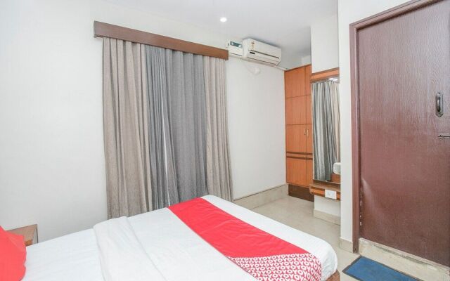 OYO 13021 Park Palace