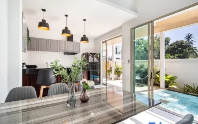 Classic Modern Pool Villa Rawai 3BR - A1