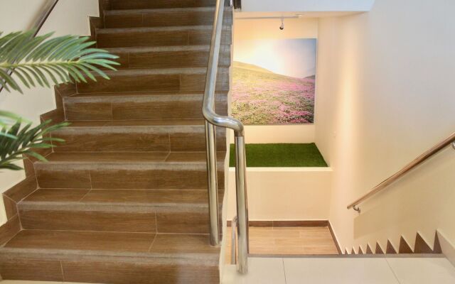 Habitat Hotel