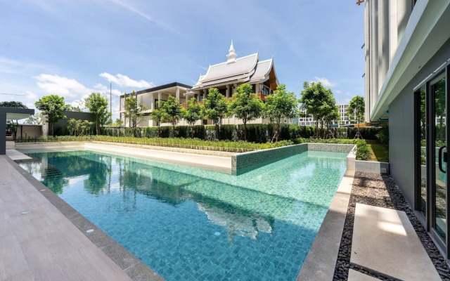 The Ozone Condotel Phuket