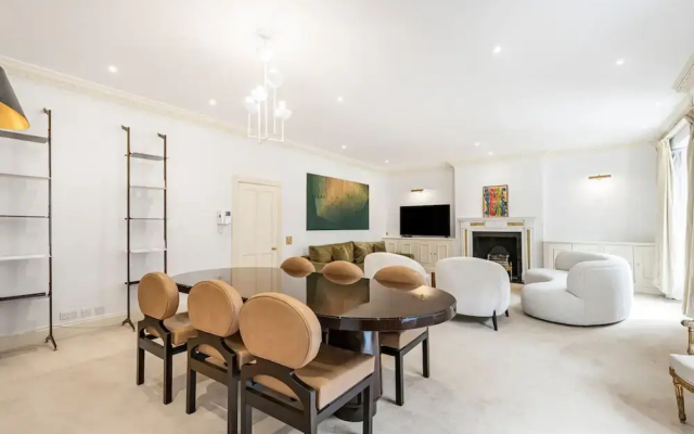 Luxury 3BR Mayfair Apartment Near Green Park