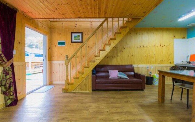 Yangpyeong Wide-garden House Pension