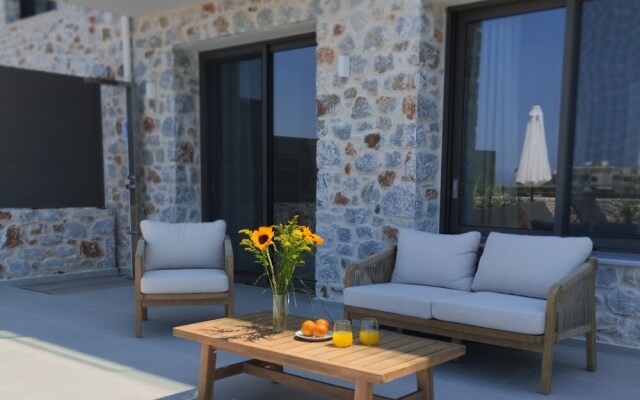 Oinolithos Luxury Villas