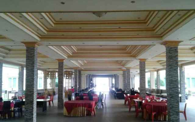 Bajau Bay Hotel & Resort