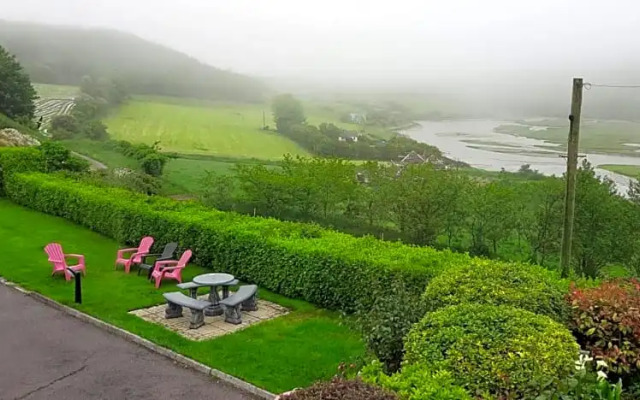 Bridgeview Farmhouse