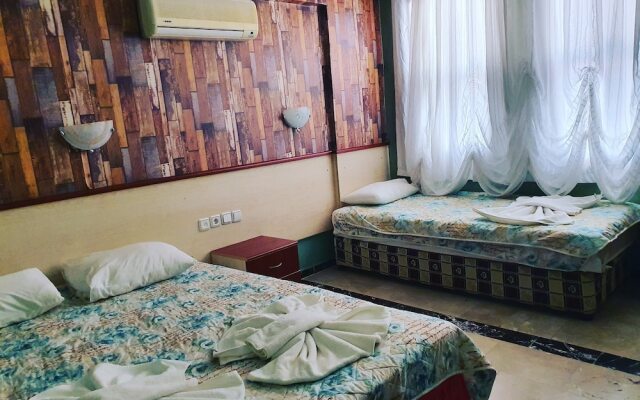 Silver Pine Hotel