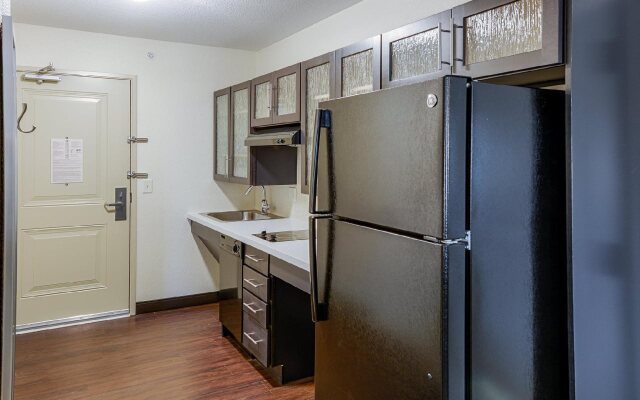 Candlewood Suites Lakeville I-35 by IHG