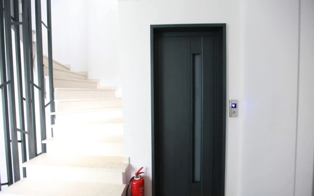 Iasonos Suites