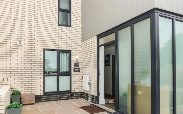 9 Breakwater Way