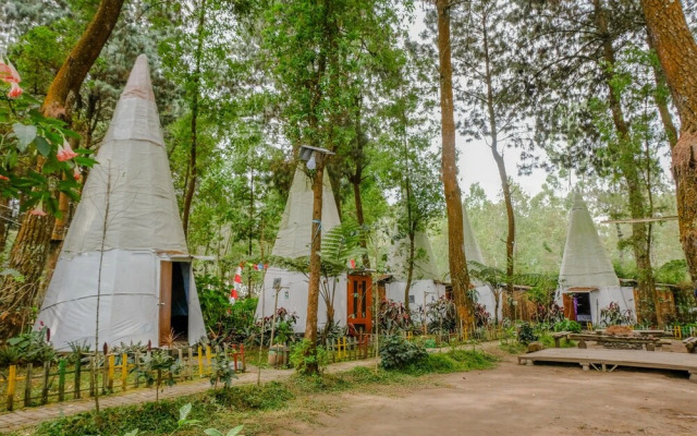 Oyo 1160 Apache Camp Batu