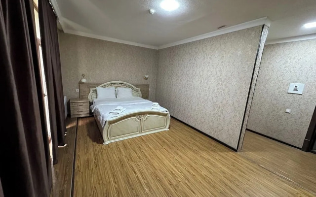 Arg Hotel
