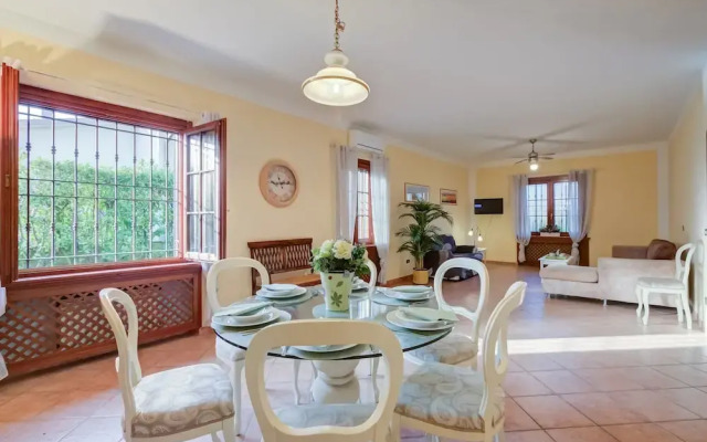 Villa Oasi With Private Pool