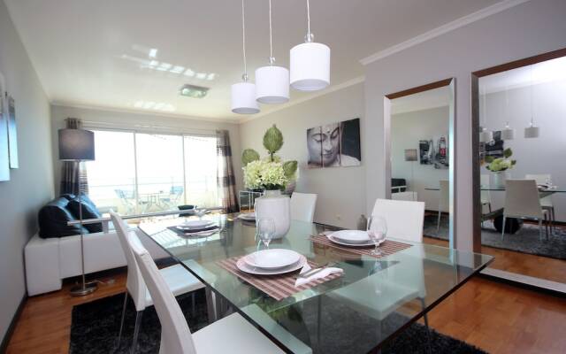 Oceanside Terrace Apartment by Holiday Rental Management