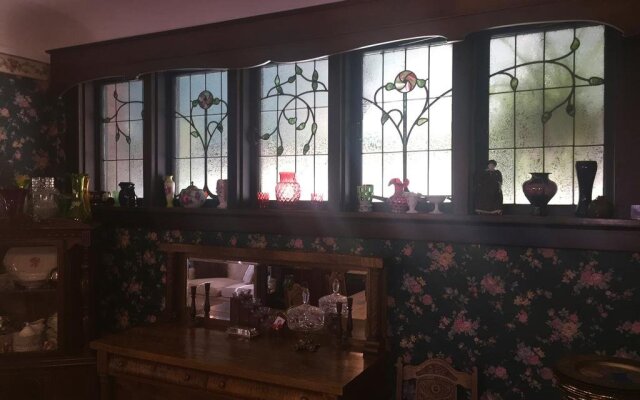 Queens Landing Guest House