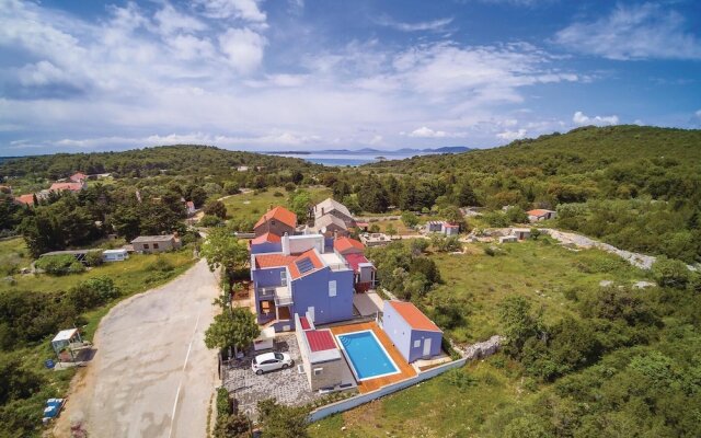 Awesome Home in Veli Rat With Wifi and 2 Bedrooms