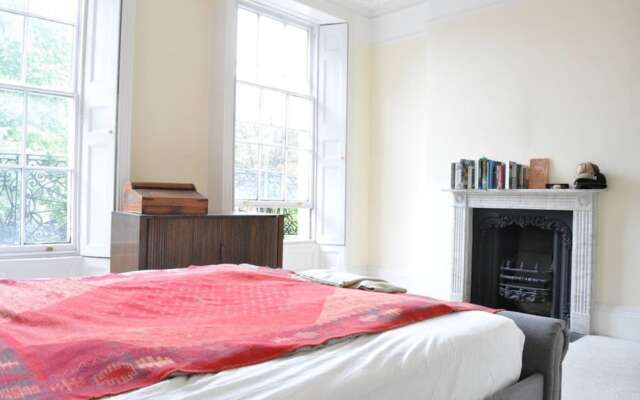 Elegant 2 Bedroom Apartment In Canonbury