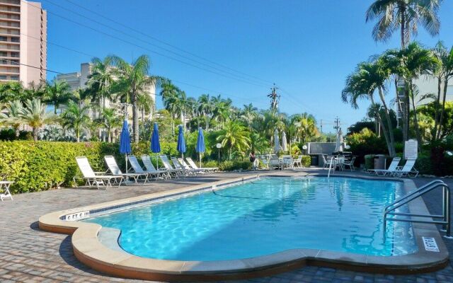 Beach Club 413