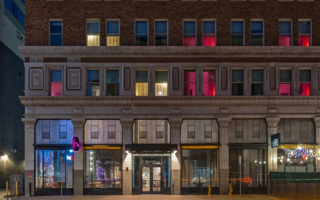 Moxy Phoenix Downtown