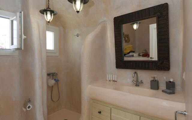 Mykonos Teatro Suites and Villa