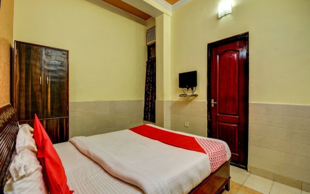 OYO 11204 Hotel RG Palace
