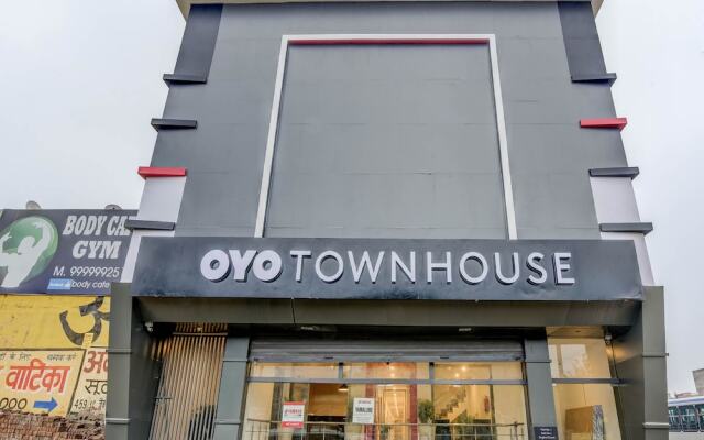 OYO Townhouse 347 Near Bus Stand