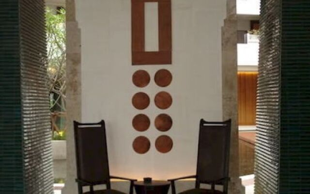 Adinkra Plaza Hotel