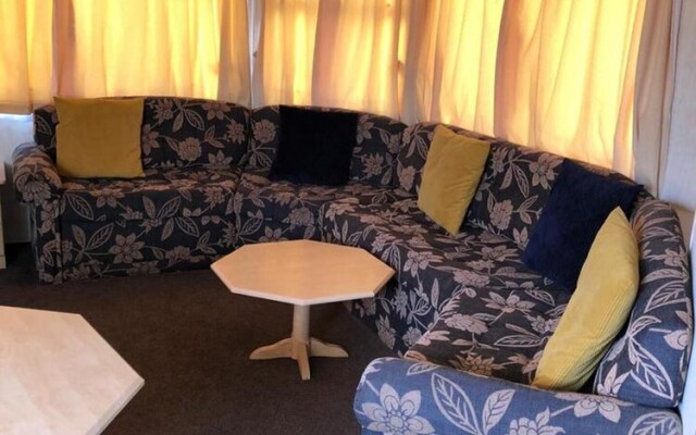 Inviting 3 Bedrooms Caravan gas Central Heating