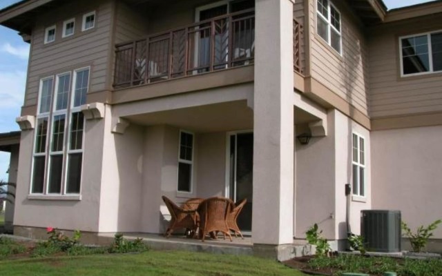 Colony Villa Paradise Among the Palm Trees