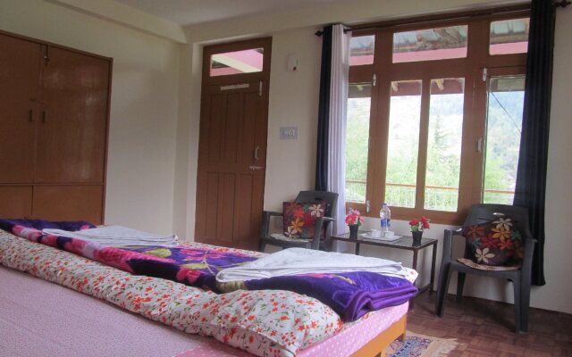 Manali top Inn & Cafe