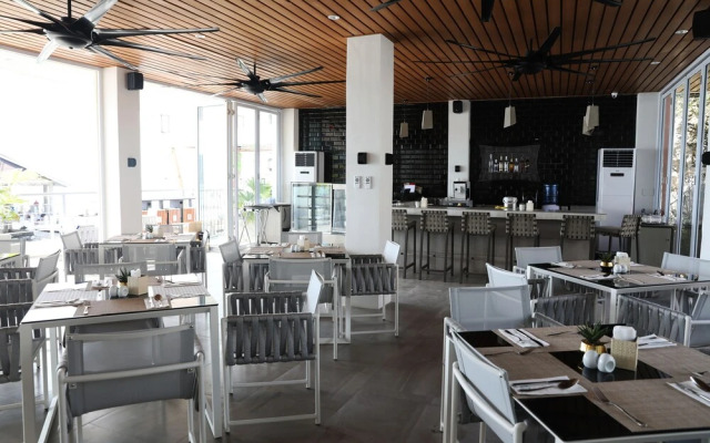 Destino Beach Club Dive Resort and Hotel