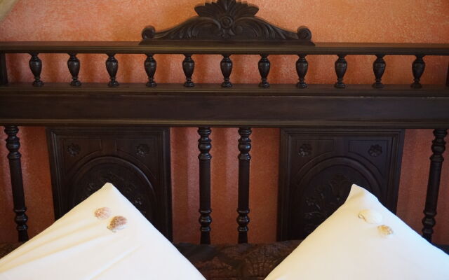 Epavlis Boutique Suites