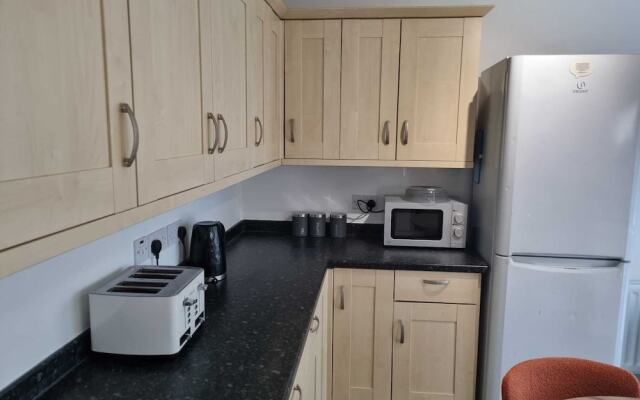 Captivating 3-bed House in Strood, Rochester Kent