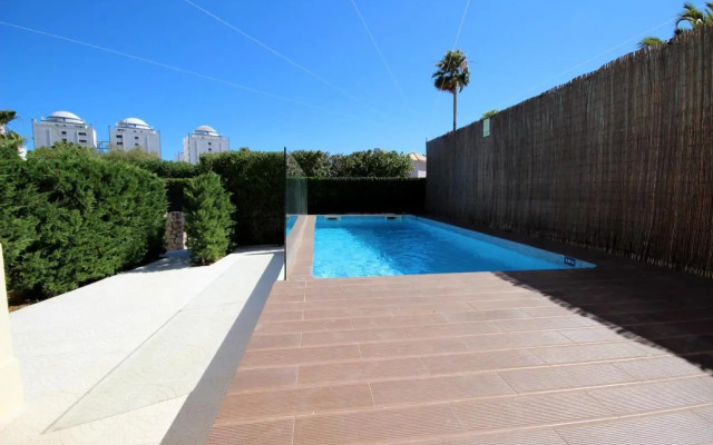 Villa Rosa A by amcf