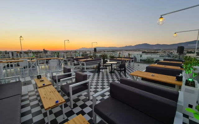 Sky Roof Hotel