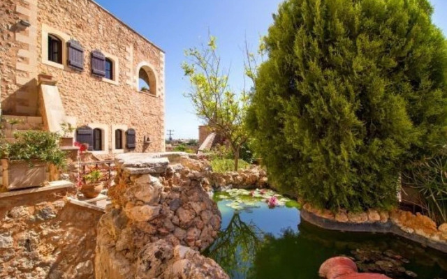 Samonas Traditional Villas Purple Villa Malotira - 85m Maisonette