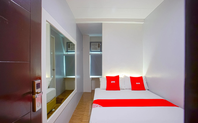 OYO 793 Dg Budget Hotel