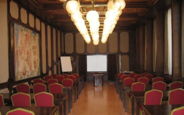 Hotel Konferencia