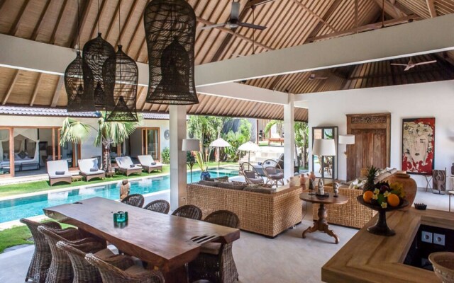 Beautiful Villa With Private Pool, Bali Villa 2073