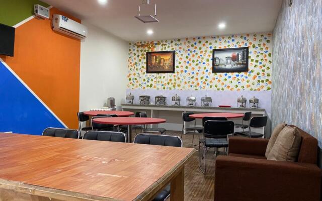 Hotel Staayz Premium