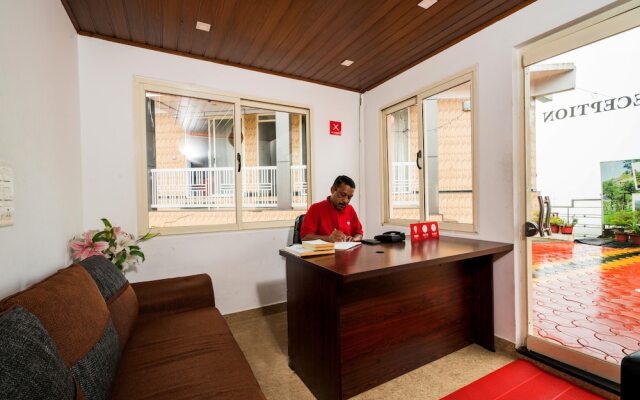 OYO 10047 Greenland Residency